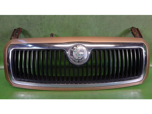 Верхняя решётка Skoda Fabia Mk1 (6Y) 1999-2007 года 9601      