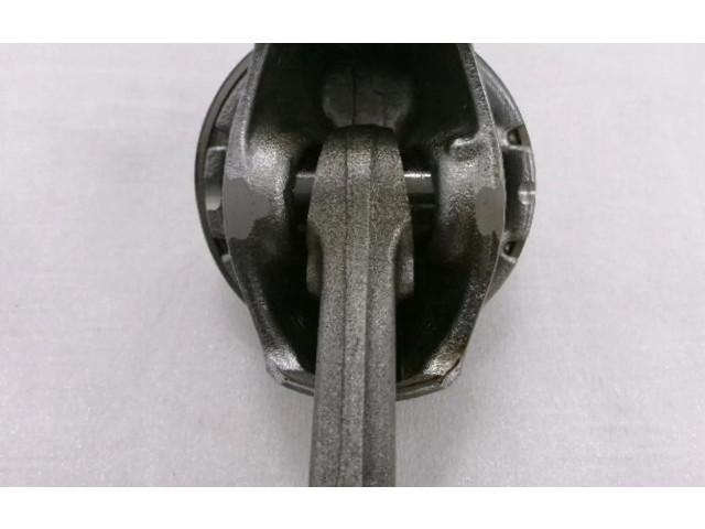Píst 9807260380   Peugeot 208     