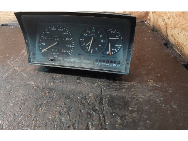 Zpětné zrcátko  Volkswagen Polo II 86C 2F 1992  87001239, 88471405  