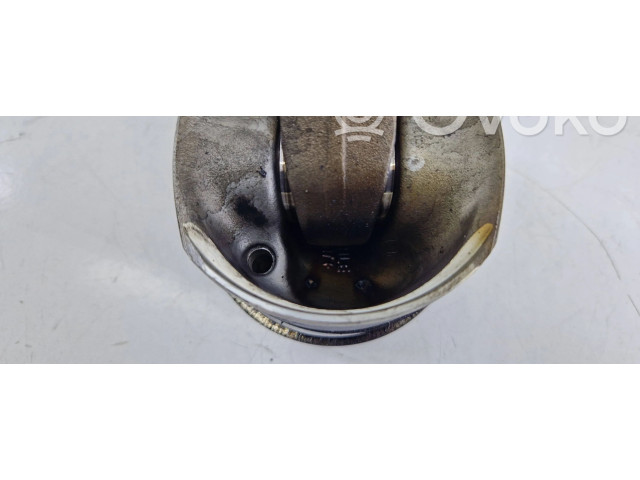 Píst N47C20A, N47   Mini Cooper Countryman R60    N47C20A 