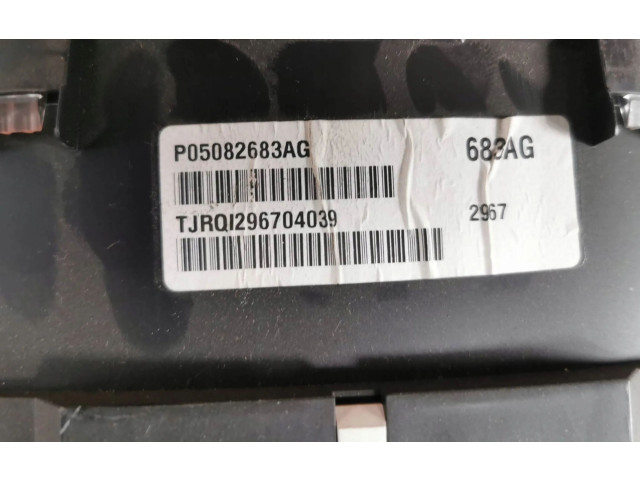 Přístrojová deska  Chrysler Grand Voyager V 2007 P05082683AG  