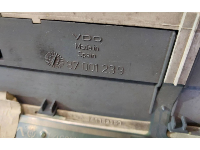 Zpětné zrcátko  Volkswagen Polo II 86C 2F 1992  87001239, 88471405  