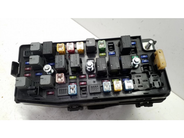 Блок предохранителей  95202895   Chevrolet Captiva    