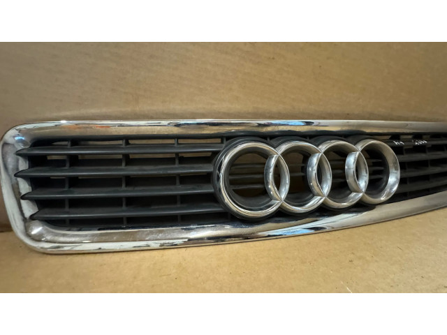 Верхняя решётка Audi A3 S3 8P 2003-2012 года AD07010      