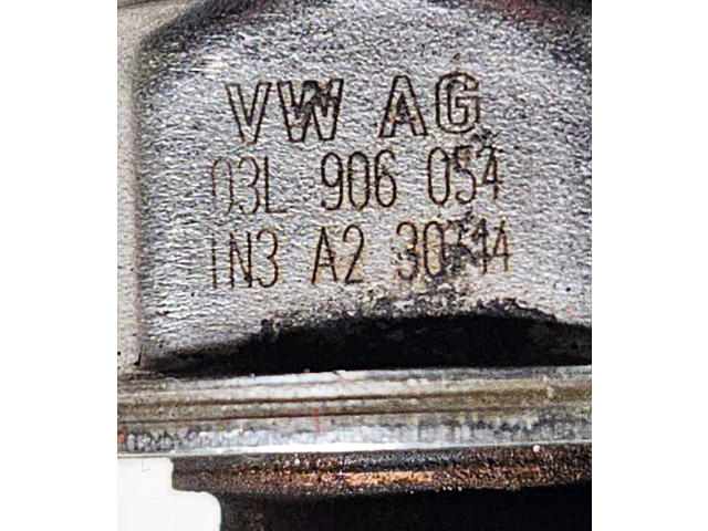 Vstřikovací lišta 03L906054, 03L130089   Volkswagen Transporter - Caravelle T5     