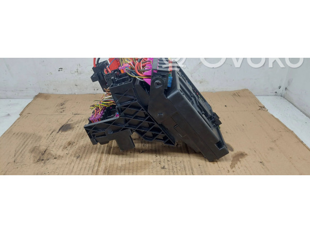 Блок предохранителей S110780300, 113951253   Volkswagen Sharan    