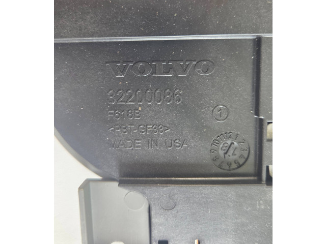   Pojistková skříňka 31473767, 32200086   Volvo V60 2018