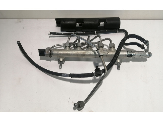 Vstřikovací lišta 55570022, 150231233   Opel Mokka     