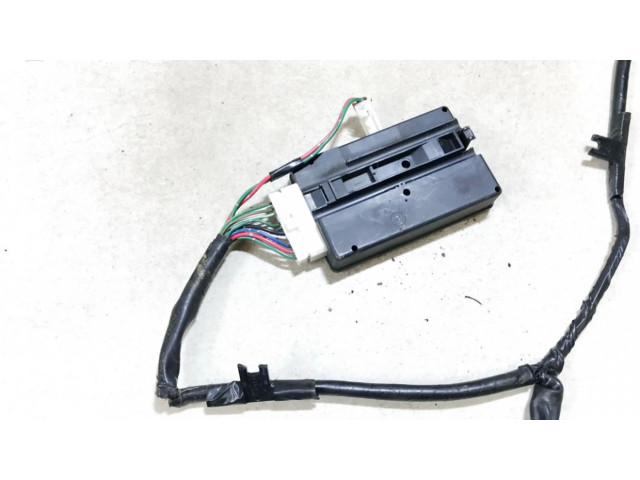 Блок управления    Mitsubishi Carisma