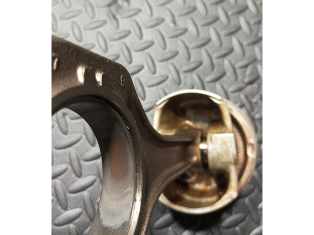 Píst 7838623   BMW M5    S85 B50AA 