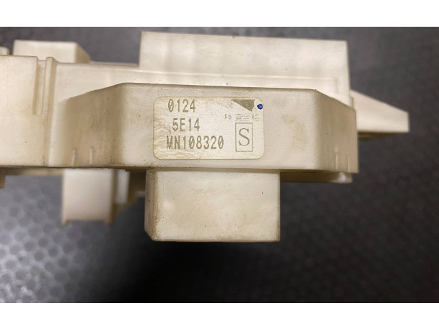 Блок предохранителей MN108320, 0124   Mitsubishi Colt    