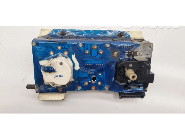 Панель приборов 321919033RF   Volkswagen PASSAT B2       