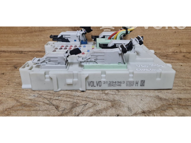Блок предохранителей 31394963   Volvo V40 Cross country    