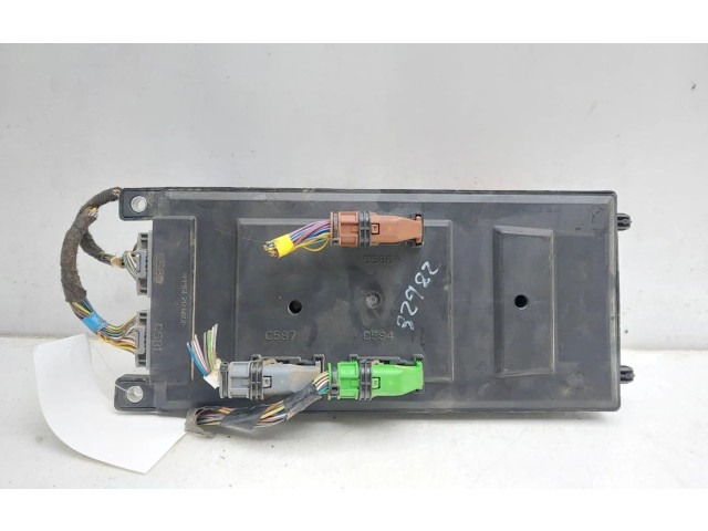 Блок предохранителей DK6214F041AD   Land Rover Range Rover Sport L320    