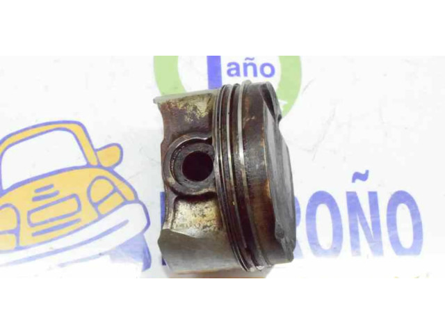 Píst 11251703456   BMW 5 E39   2.5  