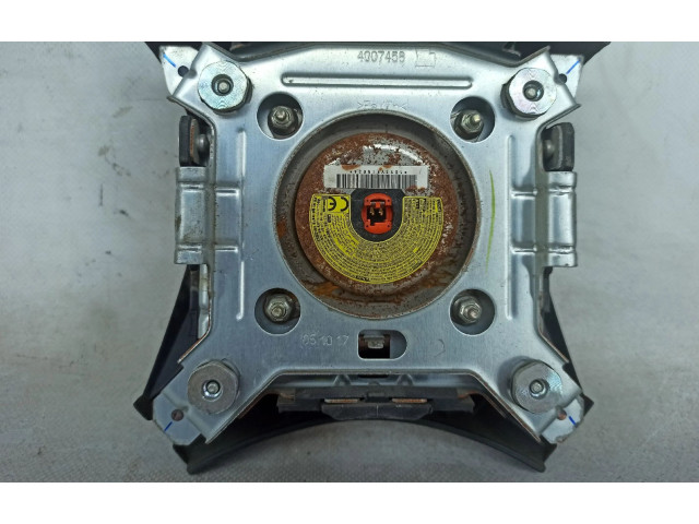 Подушка безопасности водителя 4513071010   Toyota Hilux (AN10, AN20, AN30)