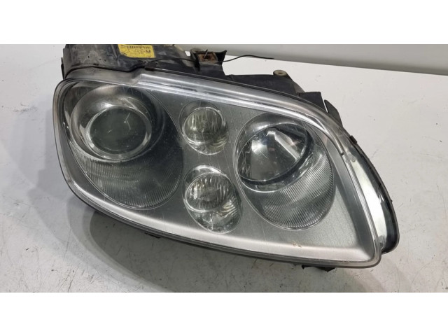 Přední světlo pravé 1T0941032F, 0301205272   Volkswagen Touran I 2005