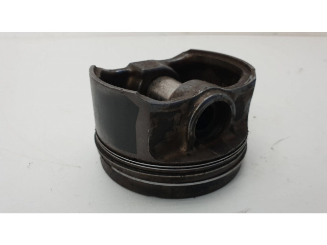 Píst 83955, 83955508   BMW 3 E36  pro benzínový motor 2.5  M50 NV