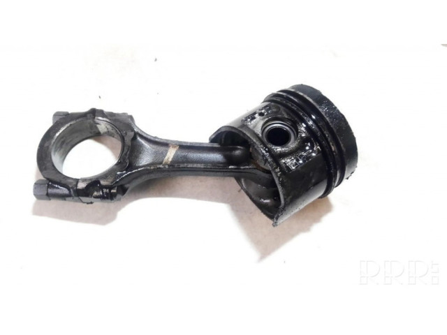 Píst 7257j1   Nissan Almera  pro naftový motor 2.0  