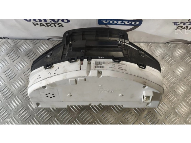 Панель приборов 31270367   Volvo V70       