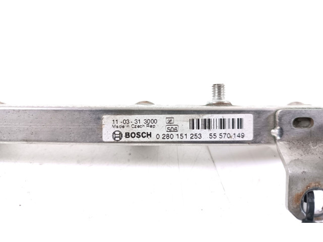 Vstřikovací lišta 55570149   Opel Ampera    A14XFL 