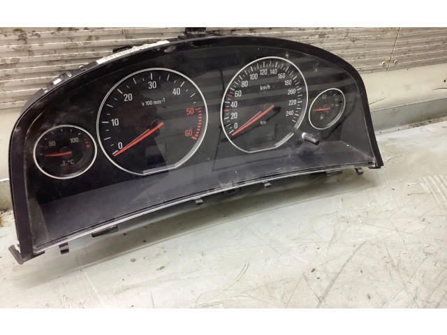 Панель приборов 13136729HT   Opel Signum       