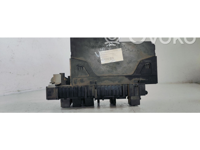   Pojistková skříňka 5DK00922513   Mercedes-Benz C W204 2007