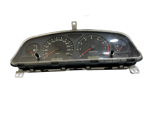 Přístrojová deska  Toyota Avensis T220 2000 8380005230, 00395694001  