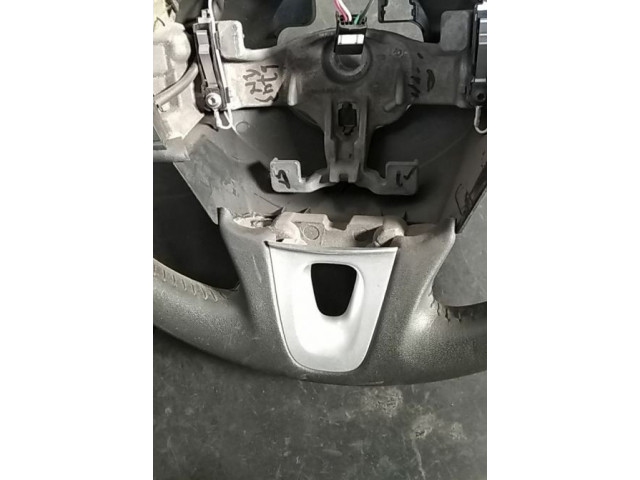 Volant Renault Megane III 2010 609581499, 609581410  