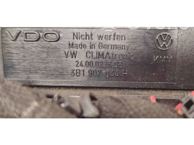 Блок управления климат-контролем 3B1907044H, 2400022303   Volkswagen PASSAT B5.5