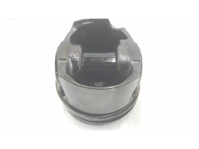 Píst 1612731880, 1511AA   Citroen SpaceTourer M  pro naftový motor 2.0  