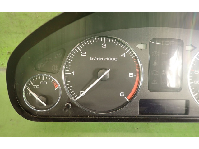 Přístrojová deska  Peugeot 407 2007   