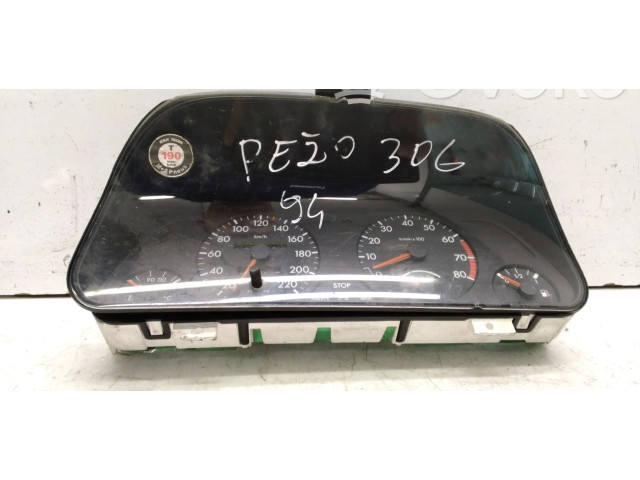 Pojistková skříňka Комплект жиклеров (форсунок) 9610192580, 87001277   Peugeot 306 1997