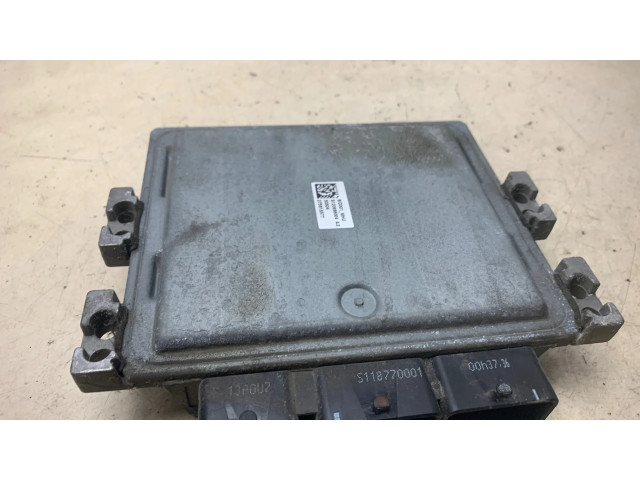 Блок управления двигателя 8200592611, 8200565863   Nissan Tiida C11