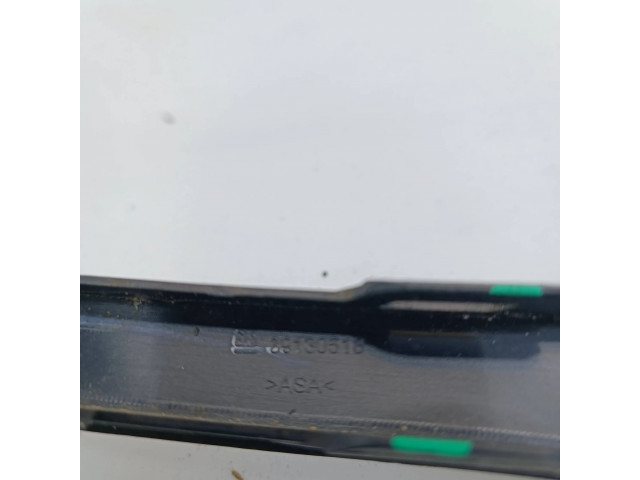 Нижняя решётка (из трех частей) Opel Astra K 2015- года 39130518, 236528514      