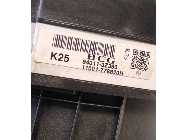 Přístrojová deska  Hyundai i40 2013 940113Z390, 11001778820H  