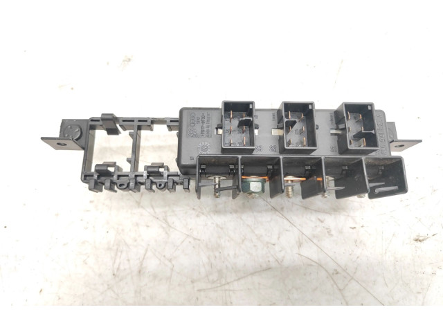 Рулевая рейка  Блок предохранителей 8L0941822A, 896083000   Audi A8 S8 D2 4D 1994 - 2002 года