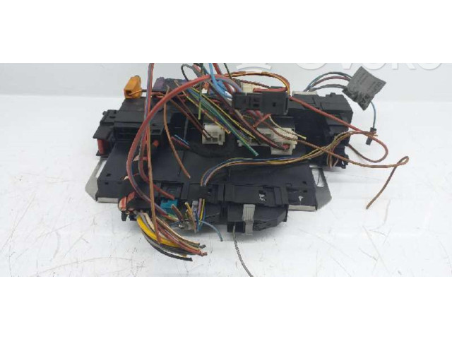   Pojistková skříňka A0275454532   Mercede-Benz S W220 2000
