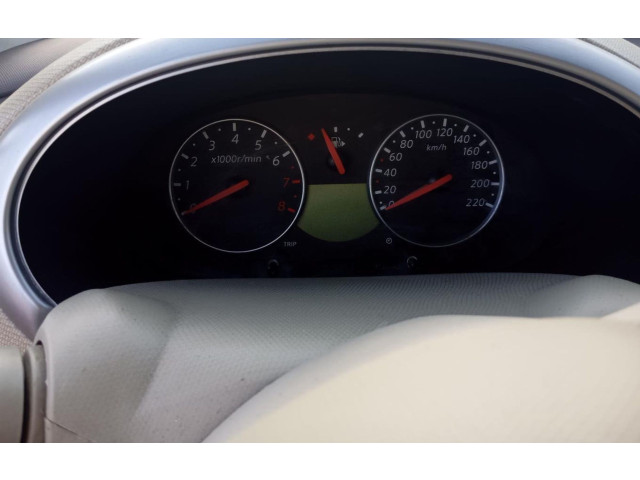 Přístrojová deska  Nissan Micra 2006   