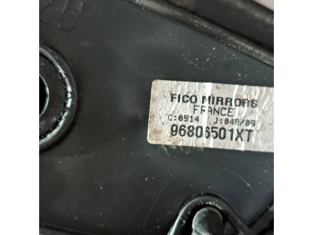 Zpětné zrcátko pravé Peugeot 207 2009  96806501XT  