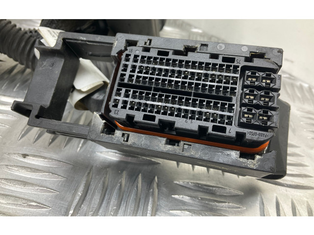   Pojistková skříňka 7L0937576B, 7L0937503D   Volkswagen Touareg II 2010