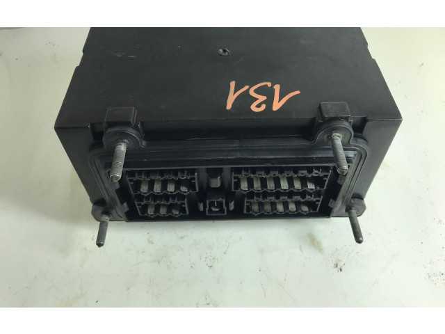 Блок предохранителей 4452255, 4452255   Fiat 131    