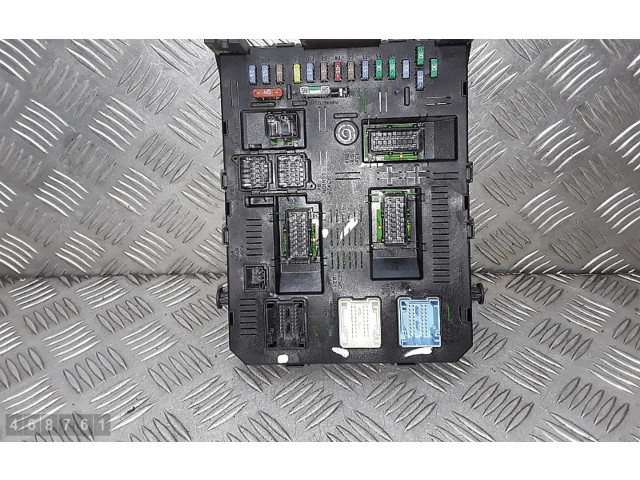 Блок предохранителей 9661940180   Citroen C6    
