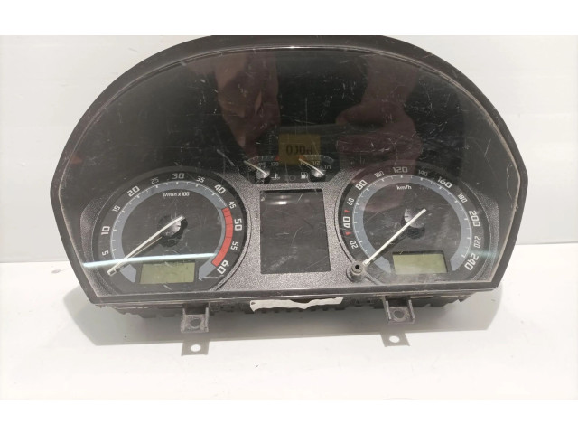 Přístrojová deska  Skoda Fabia Mk1 (6Y) 2004 88311298, 6y0920880l  