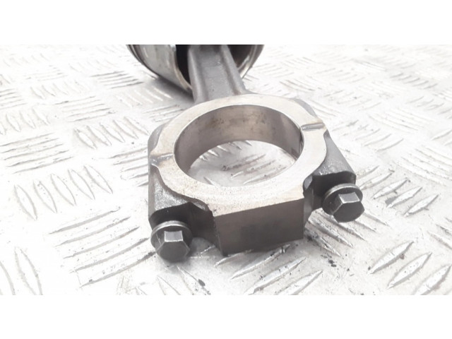 Píst B774, 939A1000   Alfa Romeo 159  pro naftový motor 1.9 939A1000 
