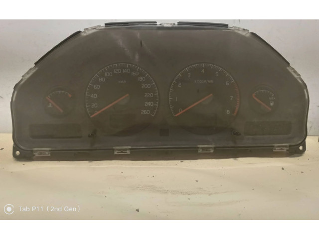 Přístrojová deska  Volvo XC70 2001 9499668, 0477513  
