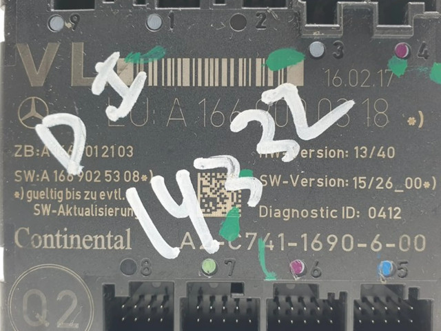 Блок комфорта A1669000318, A1669012103   Infiniti Q30   