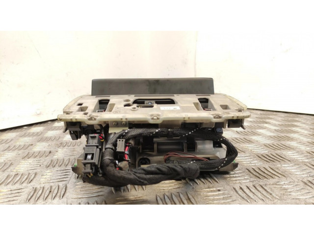 Дисплей    8V0919604C, 8V0857273P   Audi A3 S3 8V