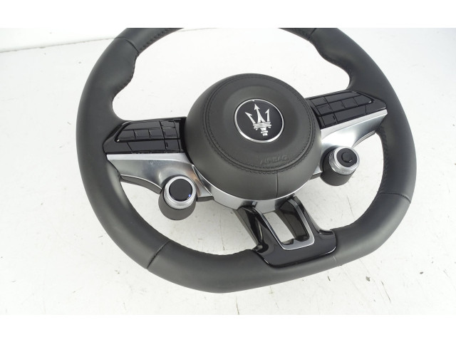 Подушка безопасности водителя    Maserati Grecale