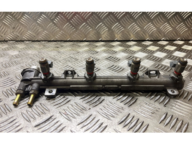 Топливная рампа 036133319   Volkswagen Lupo  